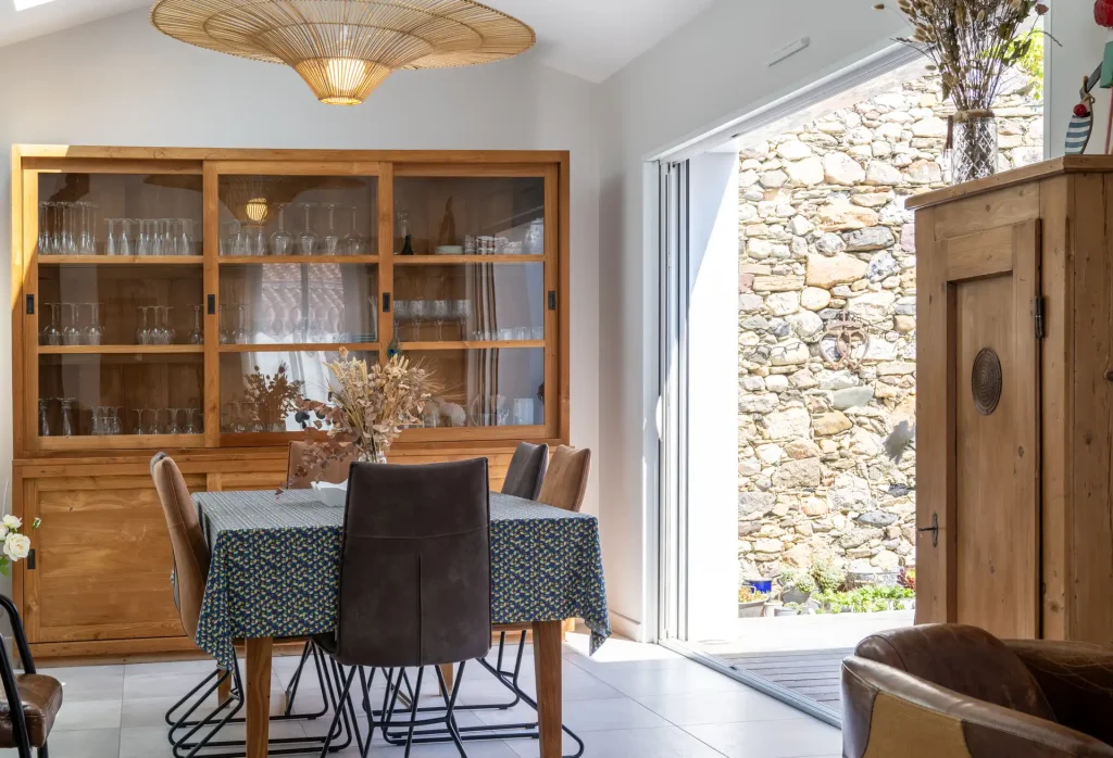 Rénovation d'une maison à Saint Gilles Croix de Vie par Miguel Praud